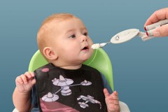 New Light-Up Star Trek Enterprise Feeding Set for Babies enterprise-feeding-set