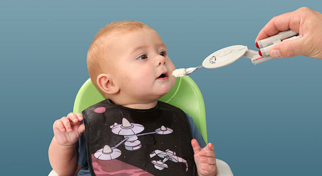 New Light-Up Star Trek Enterprise Feeding Set for Babies enterprise-feeding-set