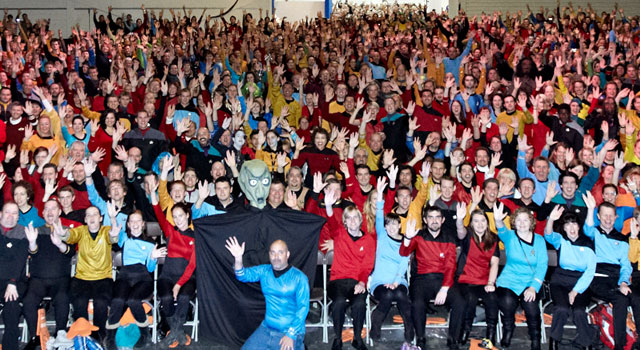 Fans Break Costume World Record at Destination Star Trek London