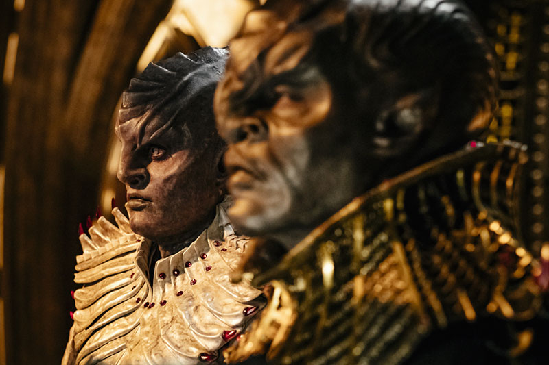 Mary Chieffo as L'Rell and Chris Obi as T'Kuvma
